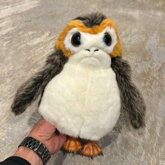 Adorable Star Wars Porg Puppet Plush Galaxy's Edge… Clean working - Picture 1 of 10